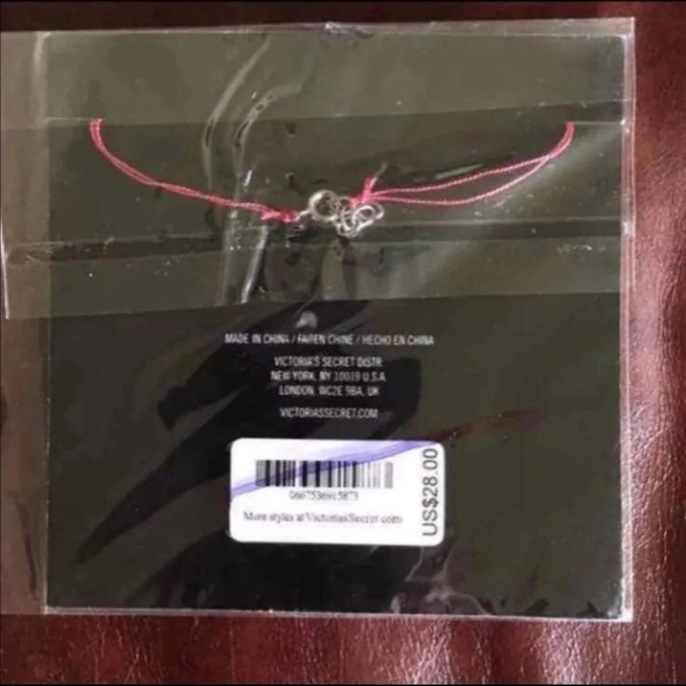 Victoria’s Secret Angel Wing Bracelet NWT Pink Cord Friendship Bracelet - Picture 3 of 3